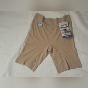 NWT Women’s Jockey Size Large Seamfree Slipshort Tan No-chafe Smoothing